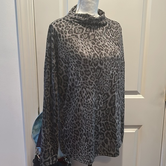 INC International Concept Animal Print Shimmer Mock neck Top sz XL - Picture 3 of 10
